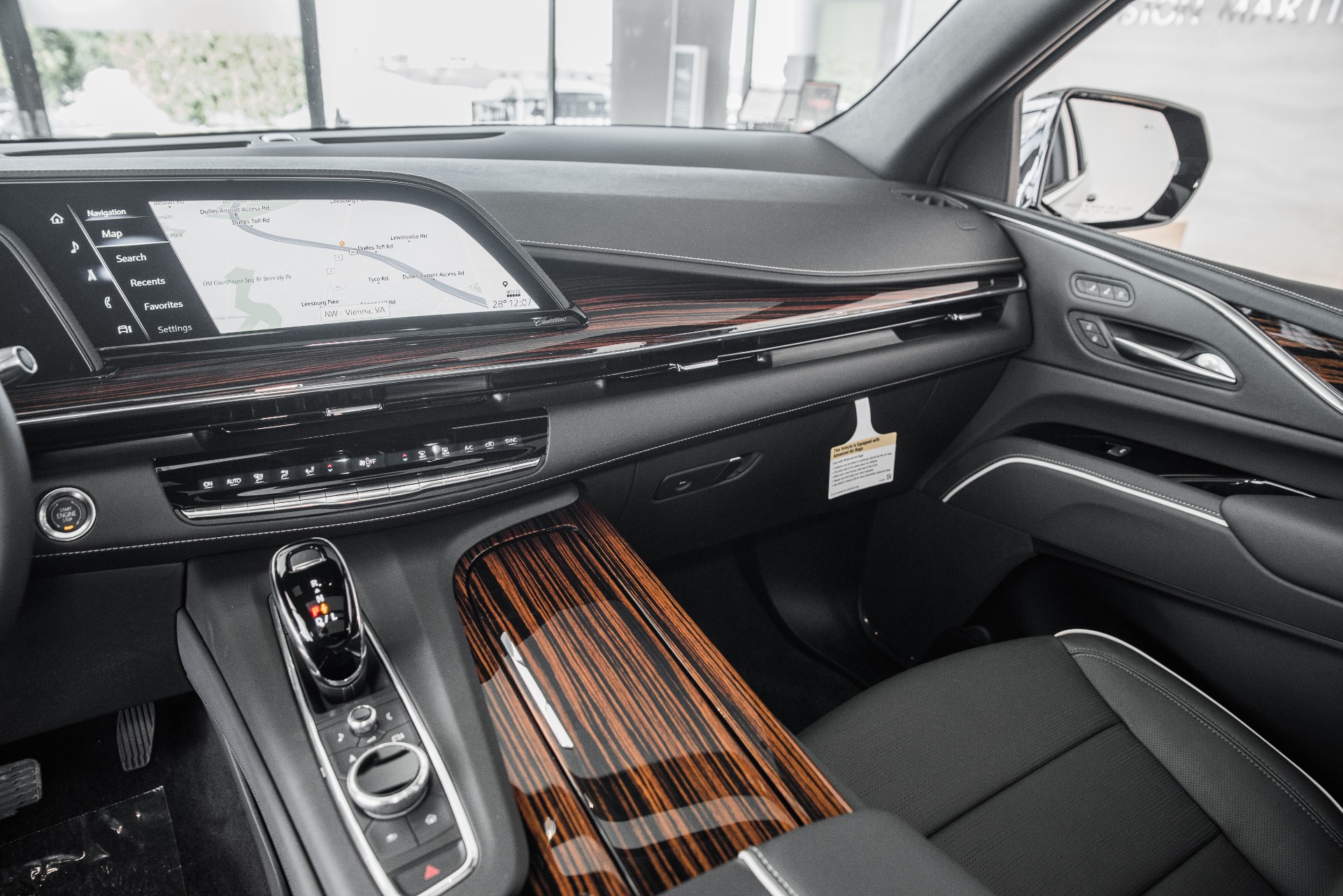 Used-2022-Cadillac-Escalade-Premium-Luxury